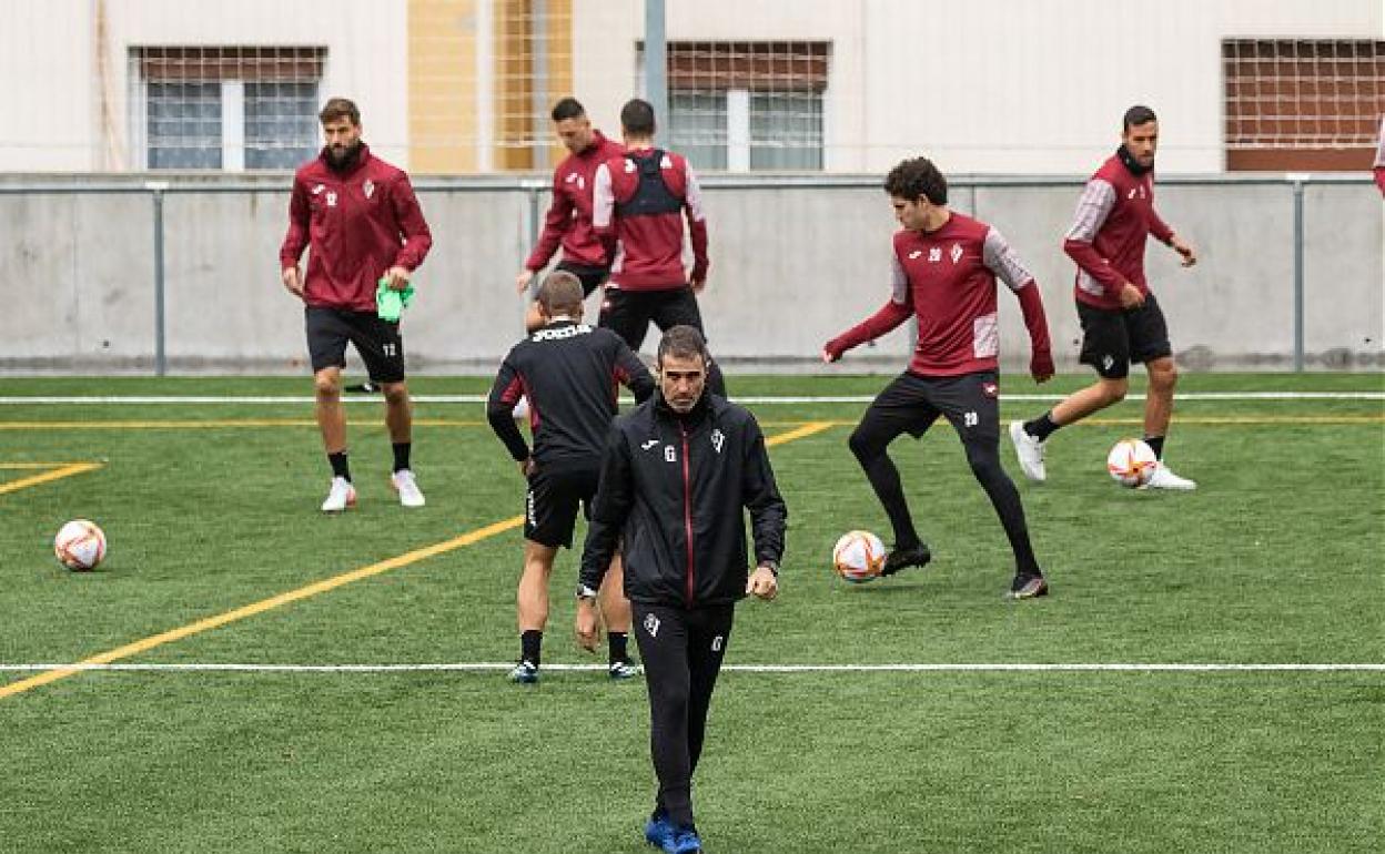 Garitano espera una victoria en Zaragoza.