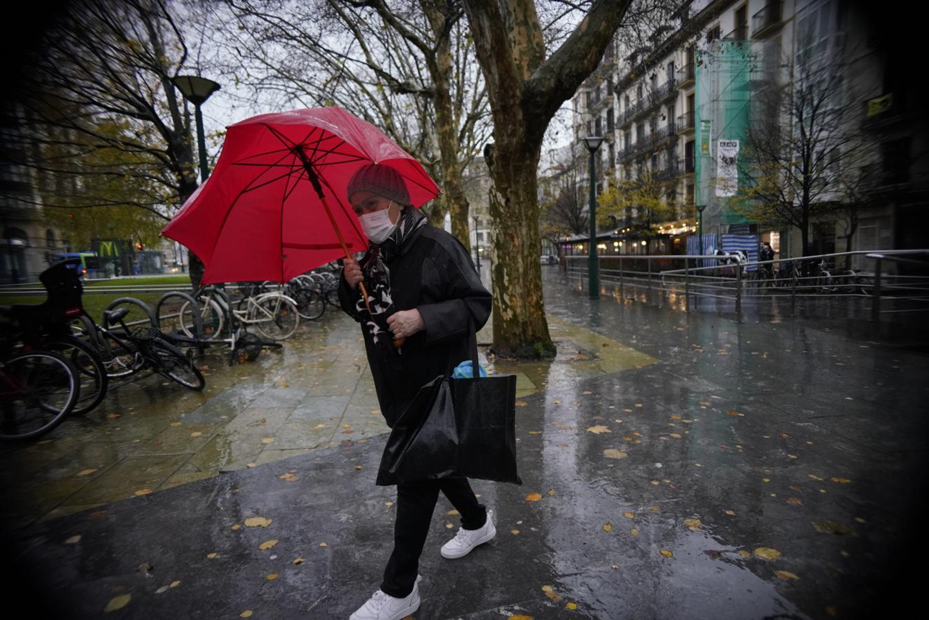 Fotos: La lluvia no da tregua: Euskalmet activa la alerta naranja para este jueves y viernes