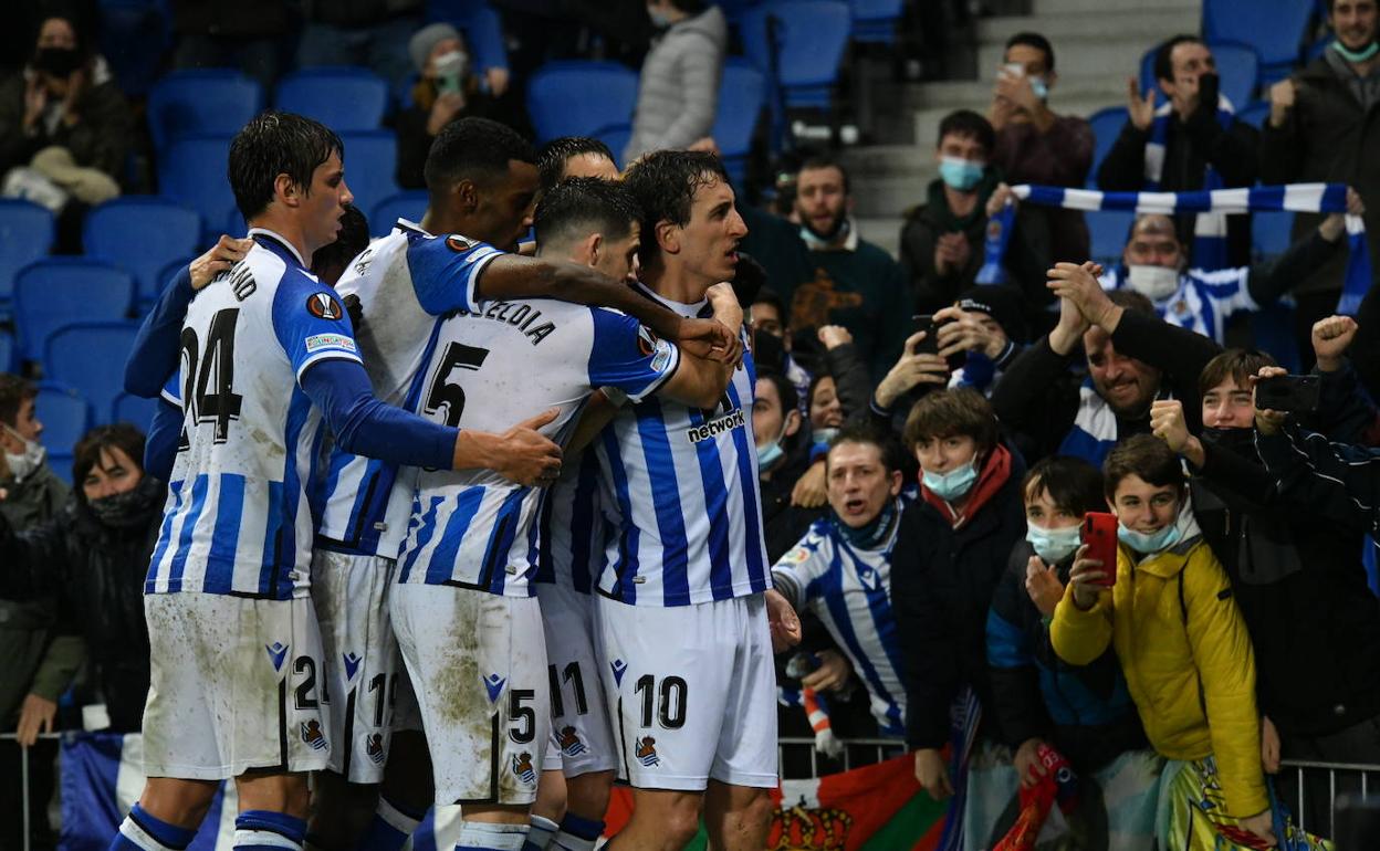 Europa League: La Real Sociedad se clasifica a dieciseisavos con una goleada ante el PSV