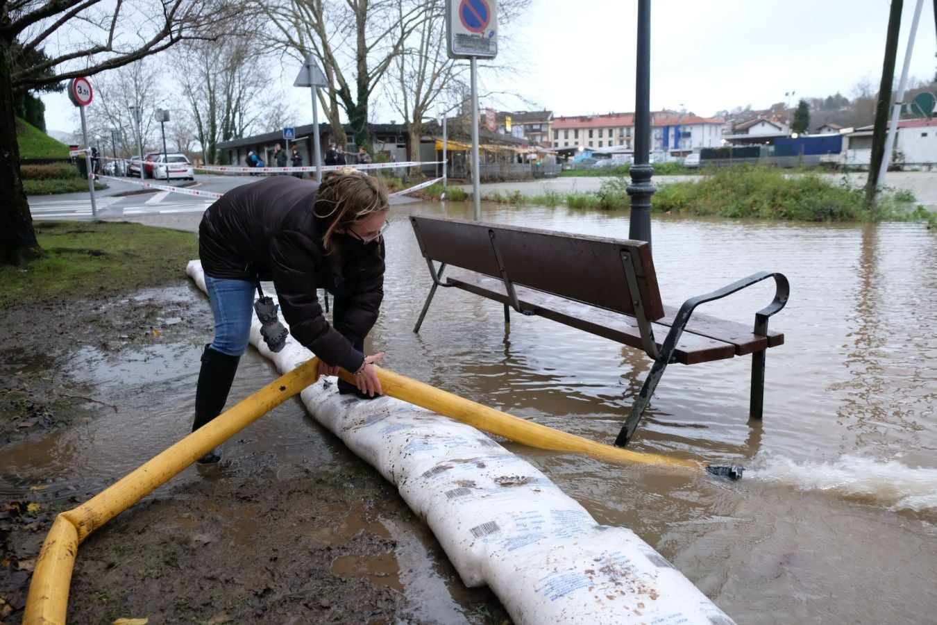 Fotos: Inundaciones en Behobia y otros puntos de Irun por el desbordamiento del Bidasoa