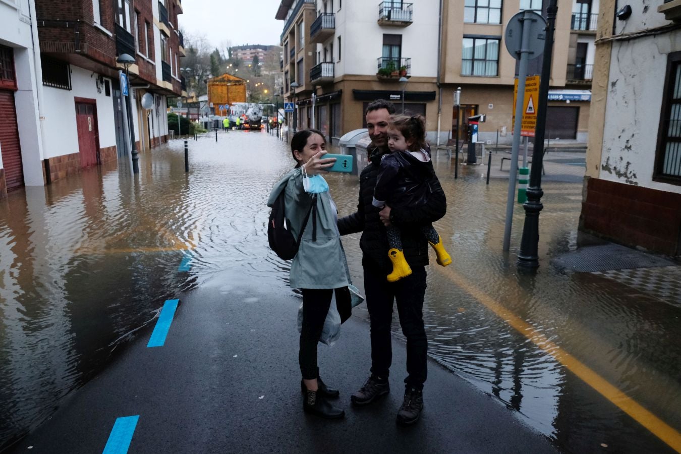 Fotos: Inundaciones en Behobia y otros puntos de Irun por el desbordamiento del Bidasoa