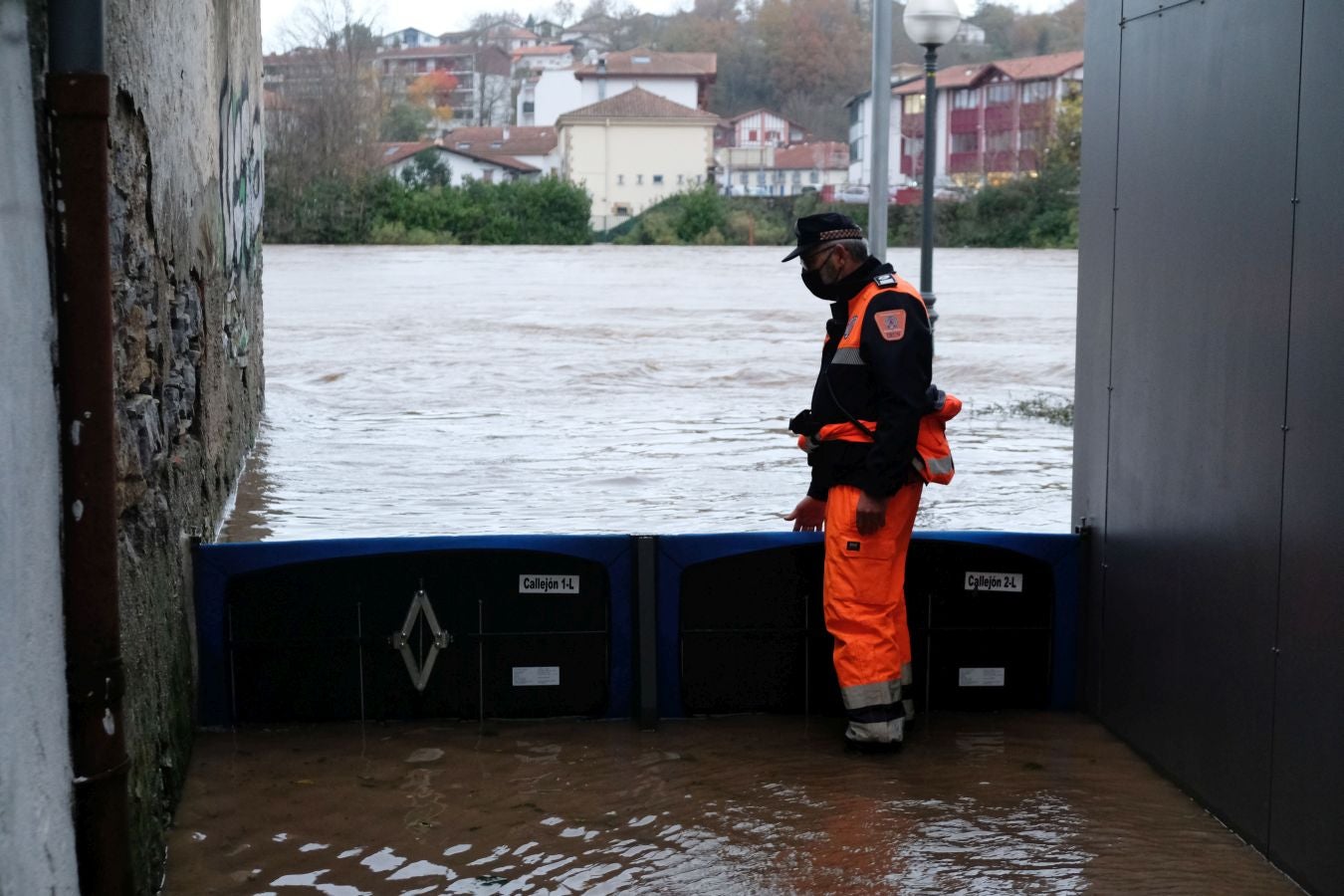 Fotos: Inundaciones en Behobia y otros puntos de Irun por el desbordamiento del Bidasoa