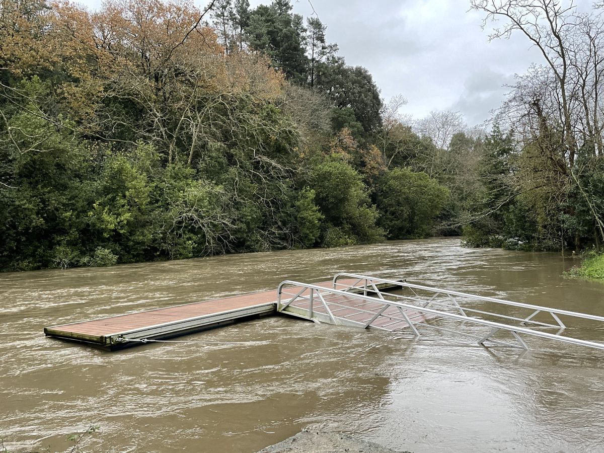 Fotos: Inundaciones en el barrio de Txomin por el desbordamiento del Urumea