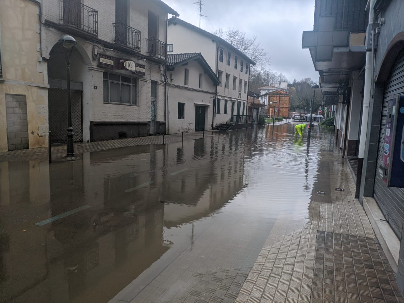 Fotos: Inundaciones en Behobia y otros puntos de Irun por el desbordamiento del Bidasoa