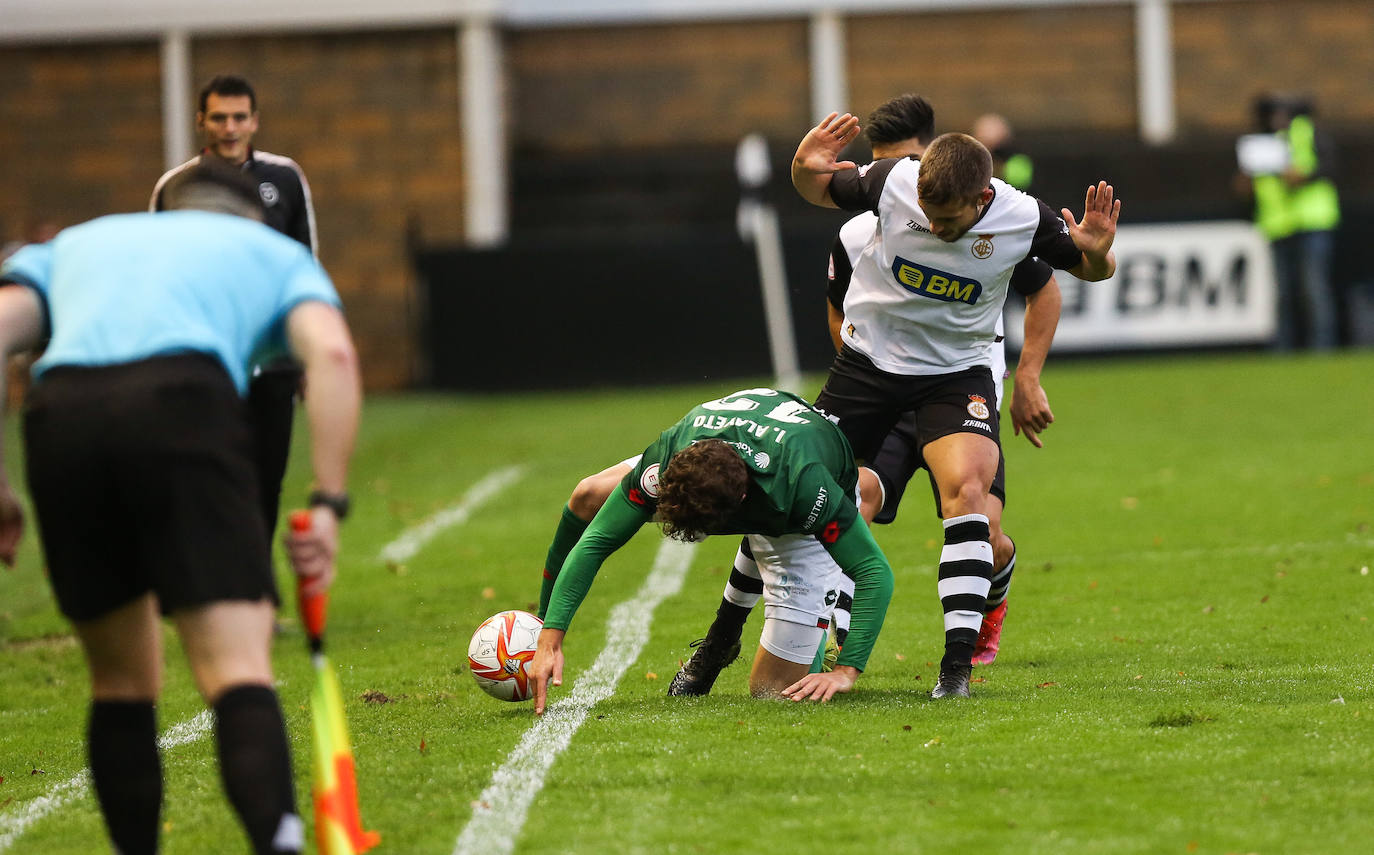 Fotos: El Real Union cae goleado en el Stadium Gal