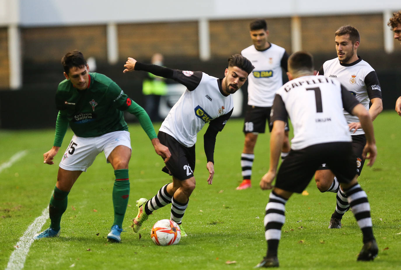 Fotos: El Real Union cae goleado en el Stadium Gal