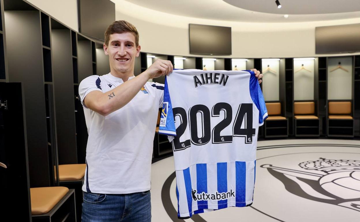 Aihen Muñoz renueva con la Real Sociedad hasta 2024.