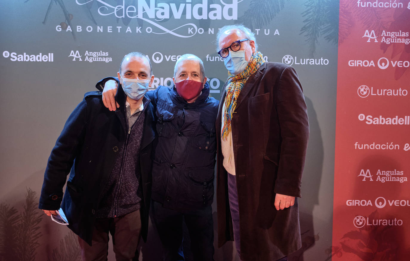 Iñaki Tolaretxipi, director del coro Landarbaso; Inaxio Muguruza, del restaurante Atalaia; y Ramón Roteta.