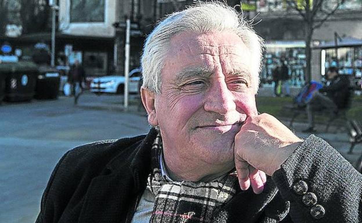 Galparsoro tiene 65 años y trabaja como abogado desde 1978