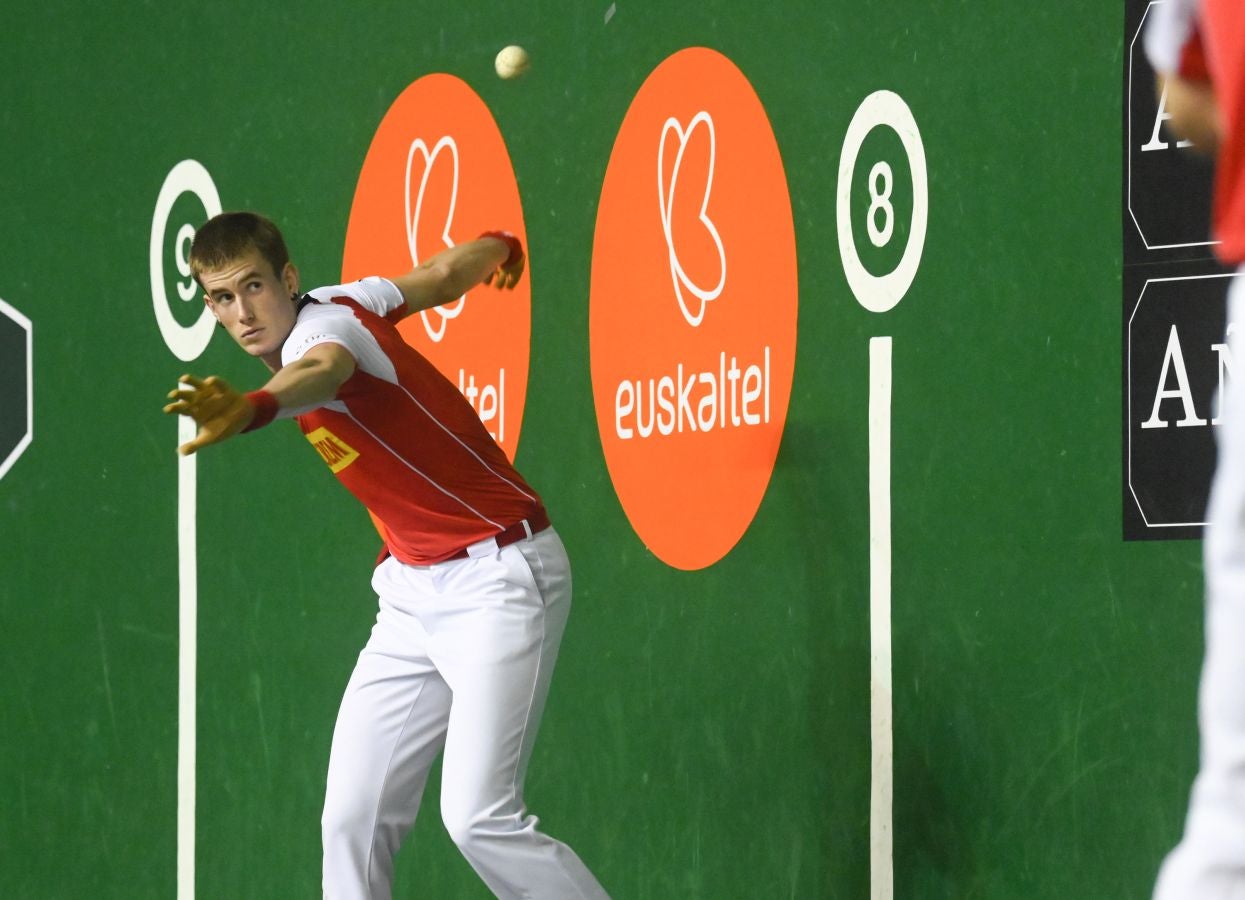 Fotos: Irribarria y Rezusta, nuevos líderes tras imponerse a Jaka y Mariezkurrena en Tolosa