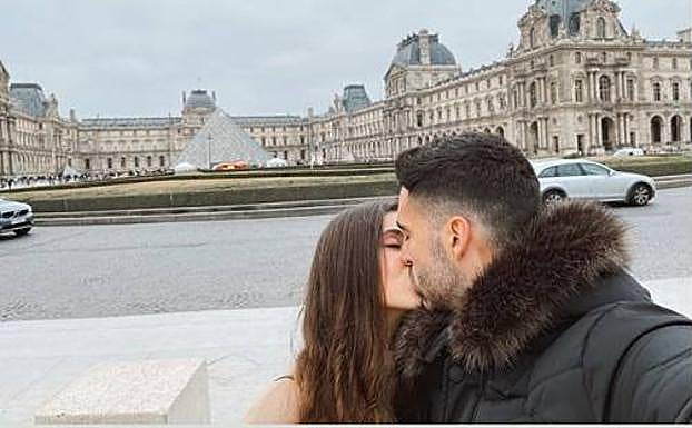 Imagen principal - Merino, Le Normand y Januzaj publican sus vacaciones en redes sociales. 