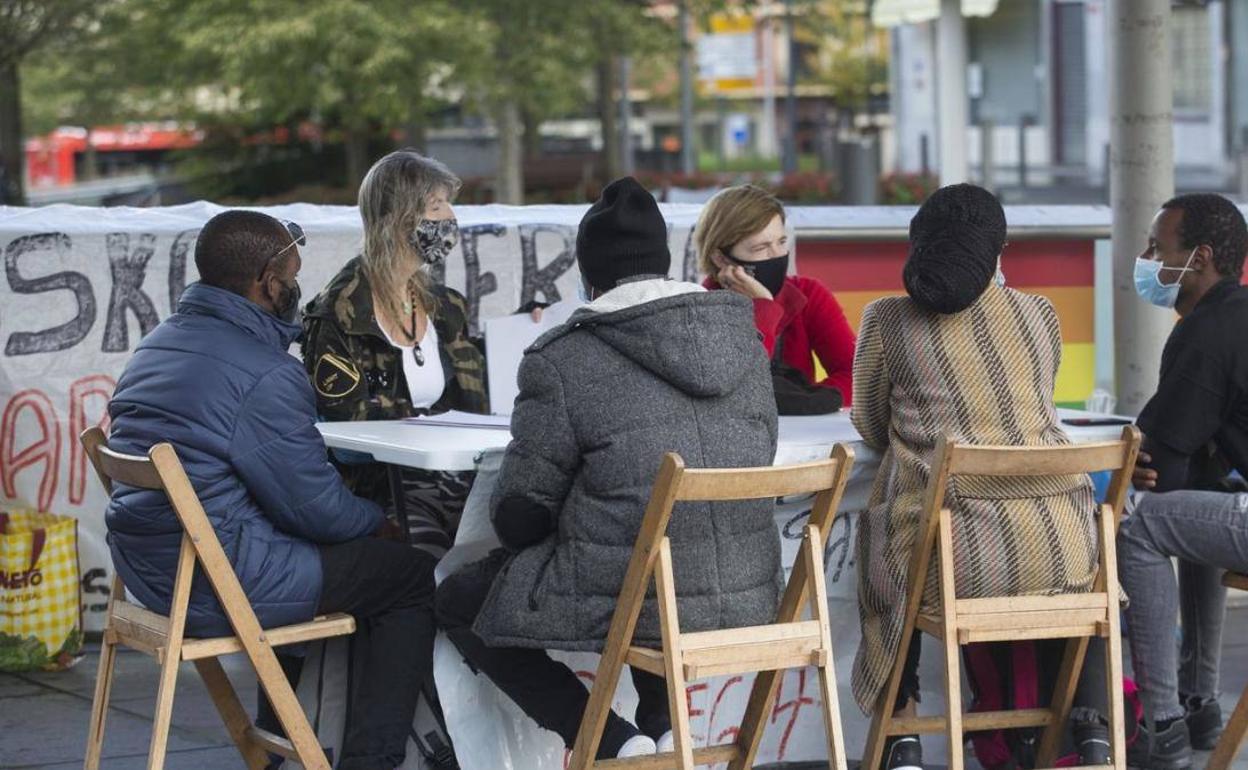 Irungo Harrera Sarea reclama que «ningún migrante deba dormir en la calle en Euskadi»