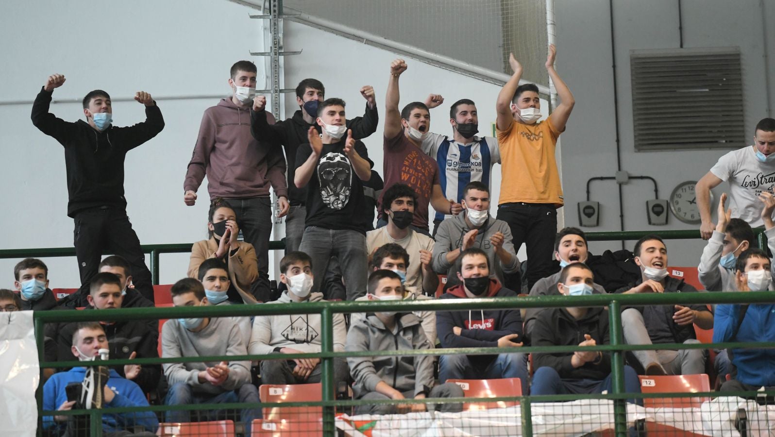 Olatz Arrizabalaga destroza a Amaia Aldia con el saque (6-22) y sucede a la de Dima en el palmarés. 