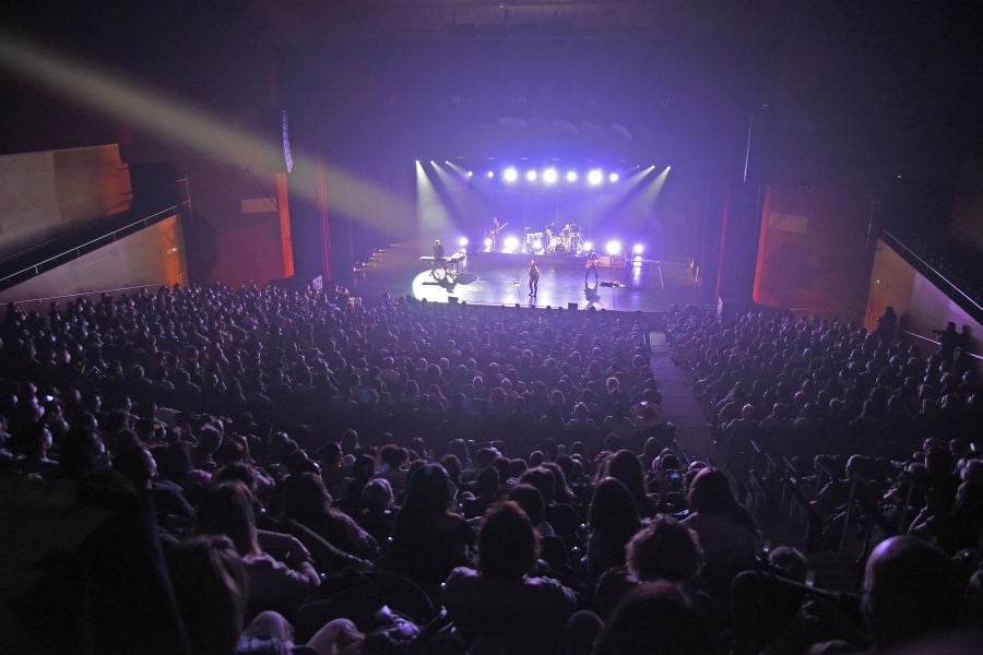 Fotos: El Kursaal aplaude a La Oreja de Van Gogh