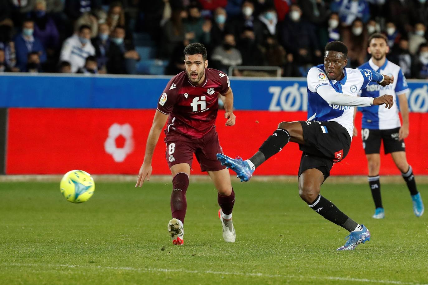 Fotos: Las imágenes del Alavés-Real Sociedad