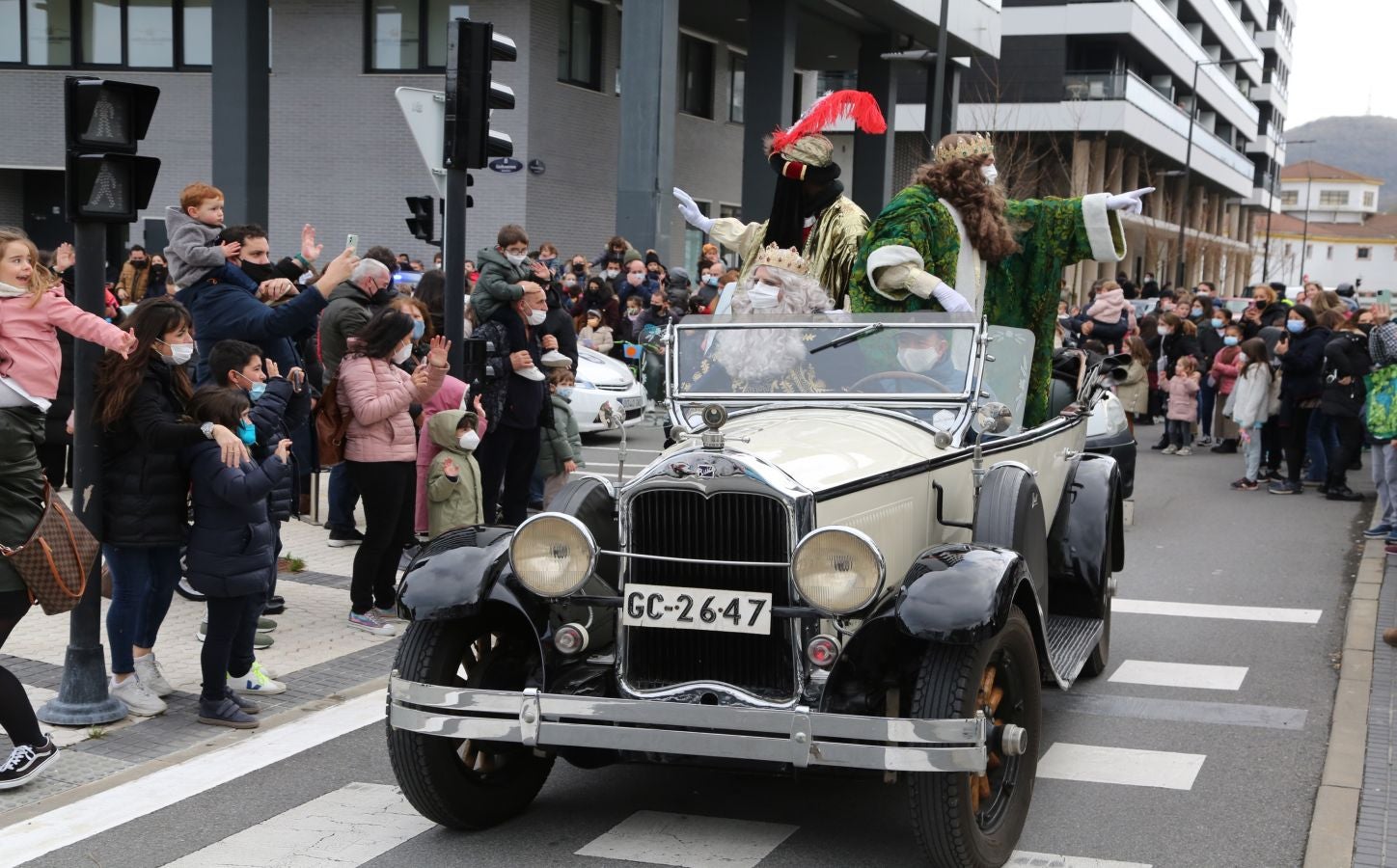 Fotos: La cabalgata de los Reyes Magos recorre las calles de Donostia