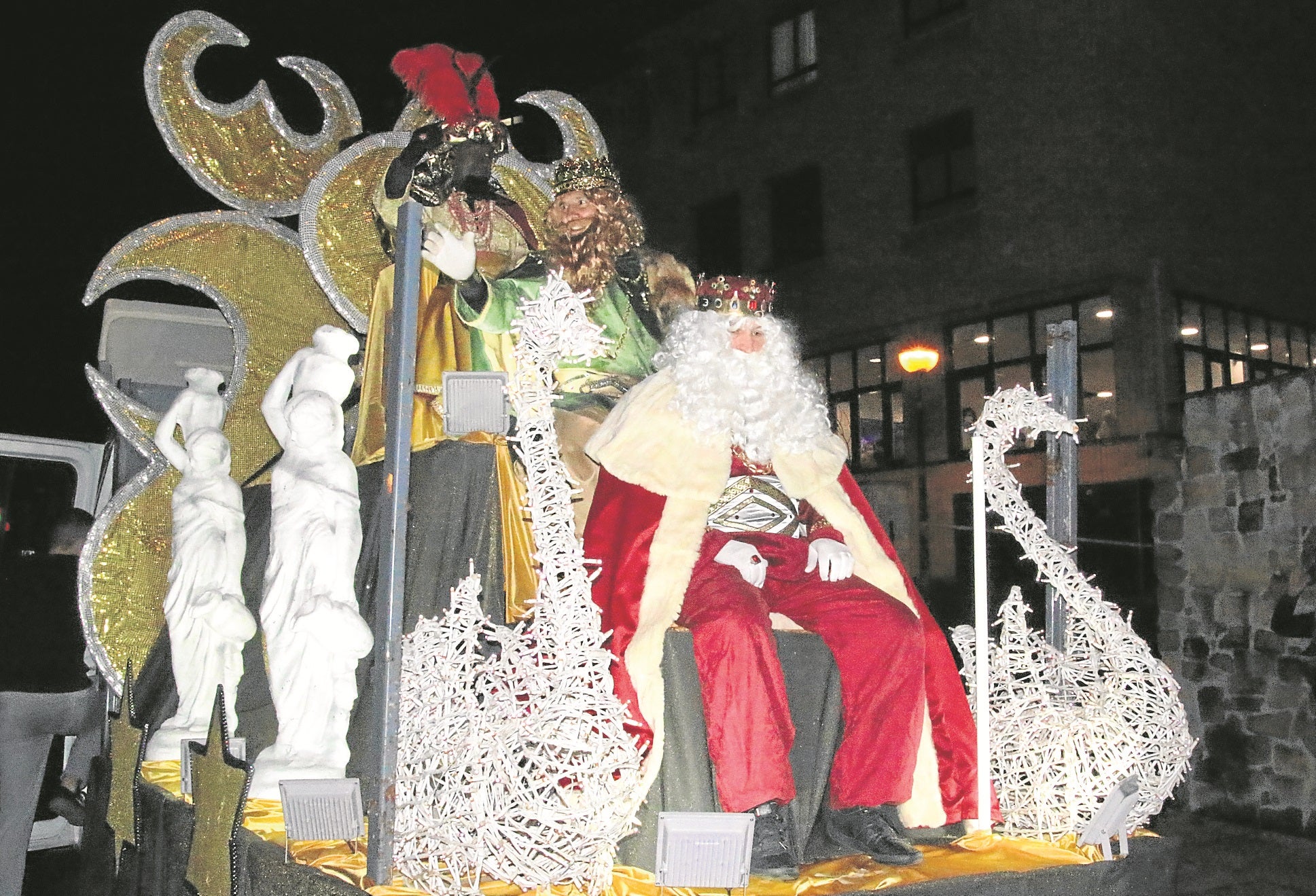 Fotos: Los Reyes Magos recorren todos los rincones de Gipuzkoa