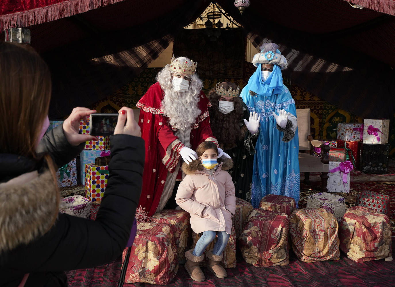Fotos: El paso de los Reyes Magos por San Sebastián