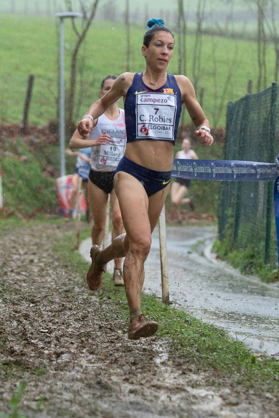 Fotos: Kenia impone su ley en un cross de Elgoibar para quitarse el sombrero