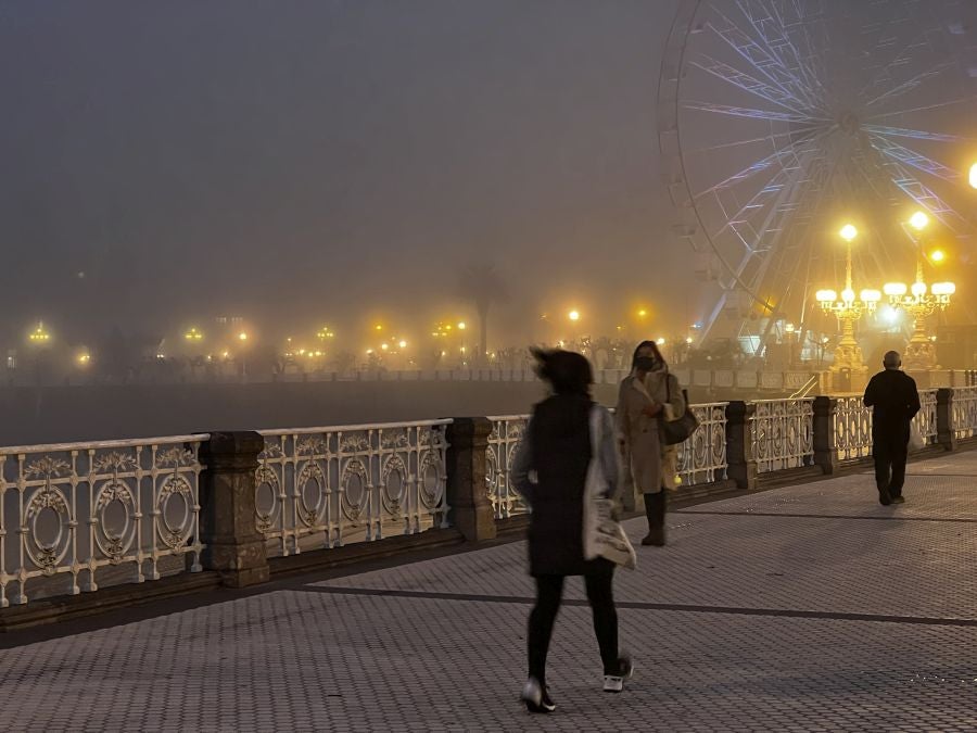 Fotos: Amanecer bajo la niebla