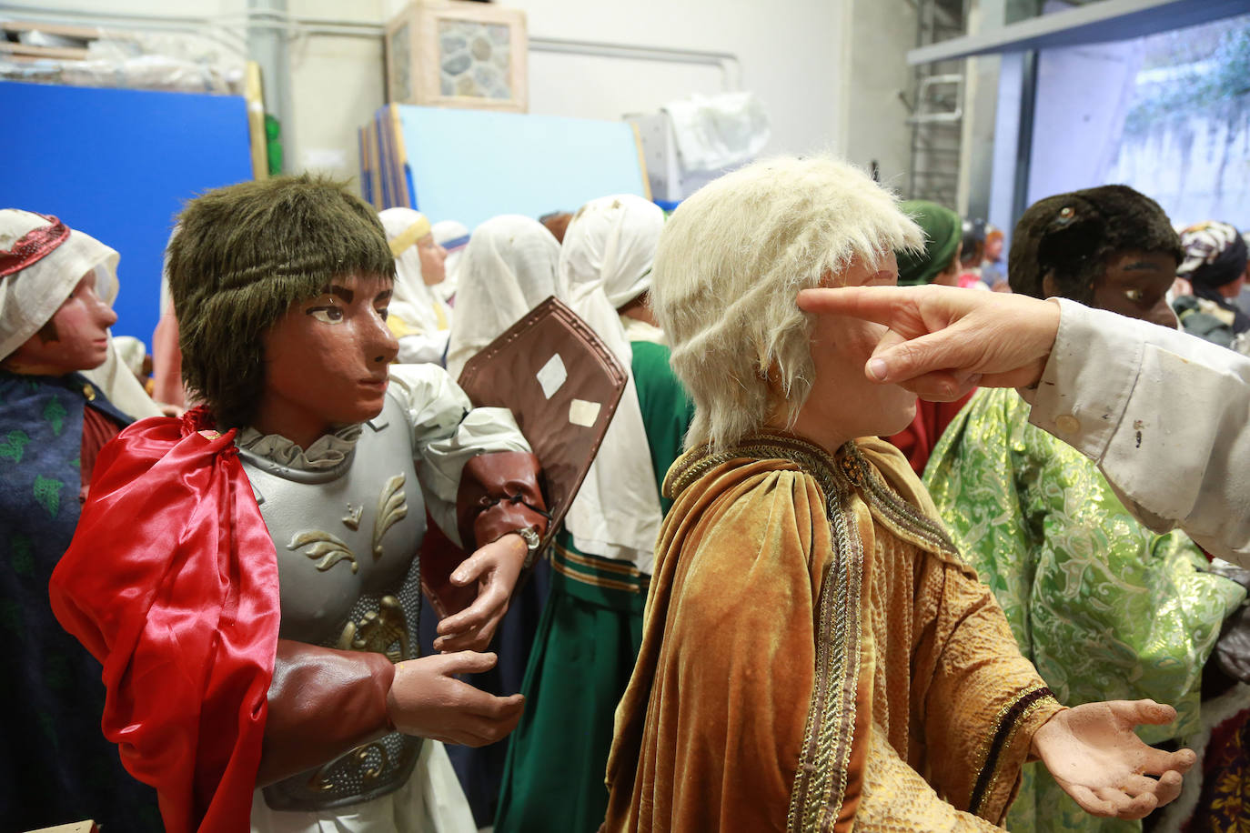 Fotos: Denuncian los reiterados destrozos en el belén de la plaza Gipuzkoa