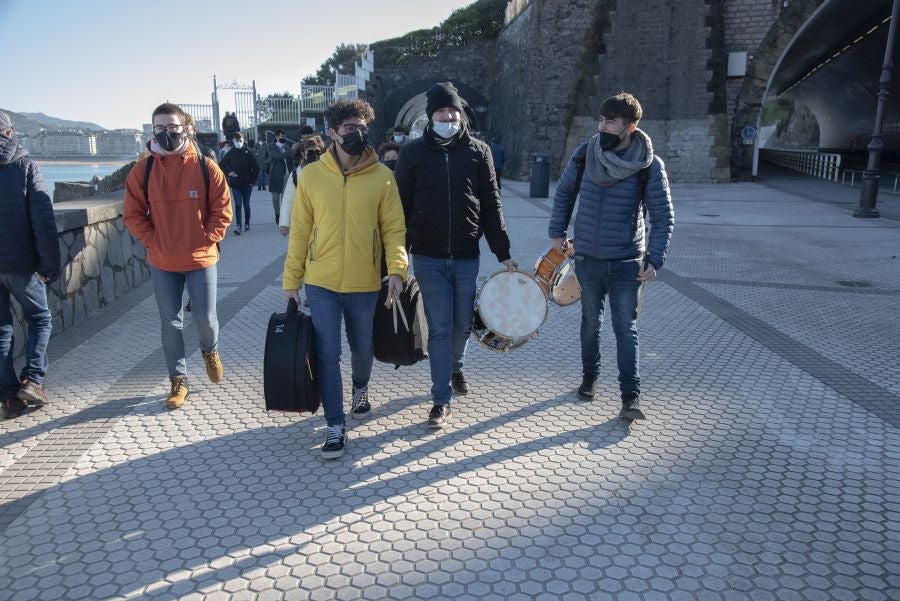 Fotos: Los alumnos de Musikene ‘rejuvenecen’ la marcha de Sarriegi