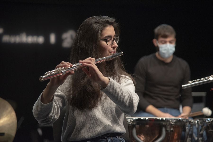 Fotos: Los alumnos de Musikene ‘rejuvenecen’ la marcha de Sarriegi