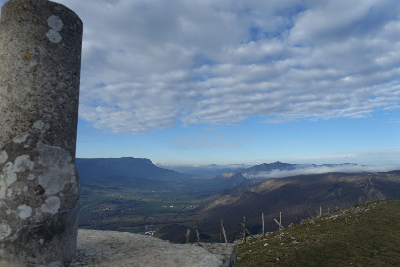 Fotos: Erga, con vistas a los Pirineos