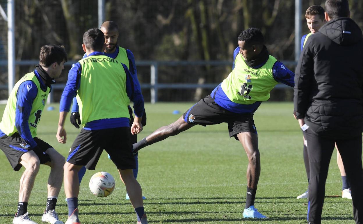 Última sesión antes de recibir al Getafe, con Isak pero sin Zubimendi
