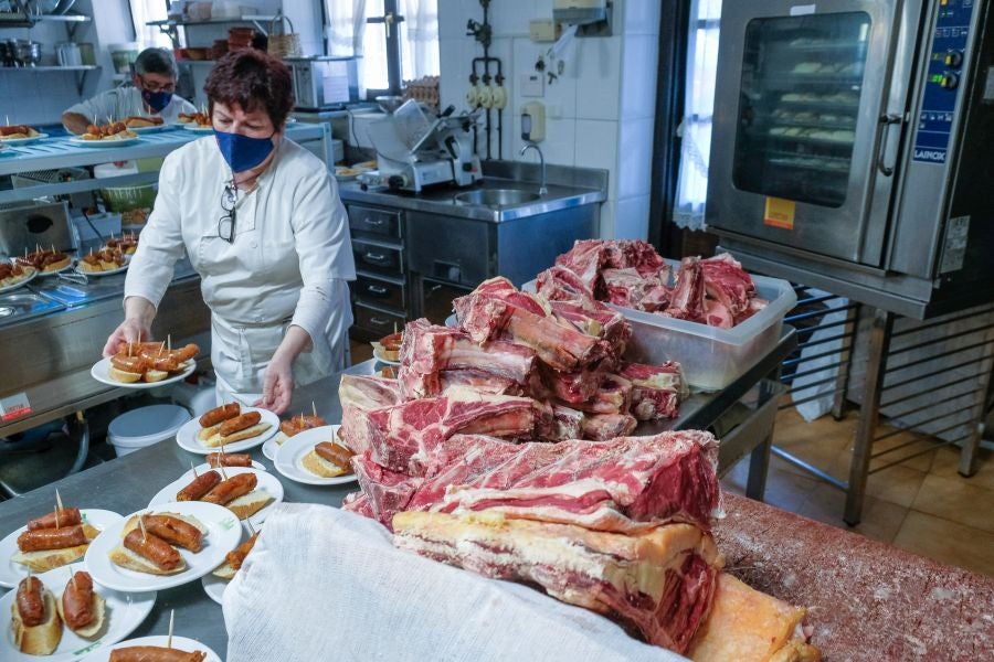 Fotos: Apertura de txotx en la sidrería Ola de Meaka