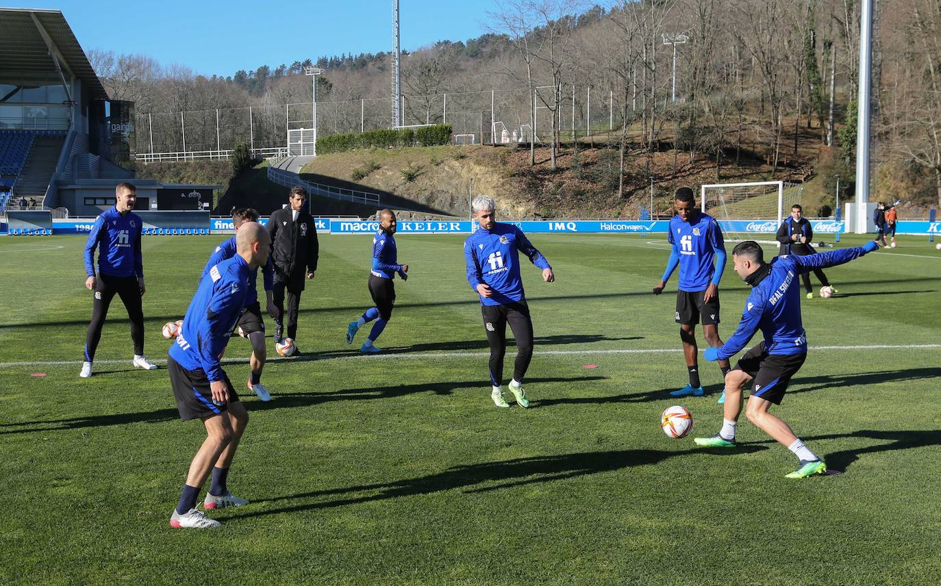 Fotos: La Real, sin Merino, Oyarzabal y Silva hoy en Zubieta