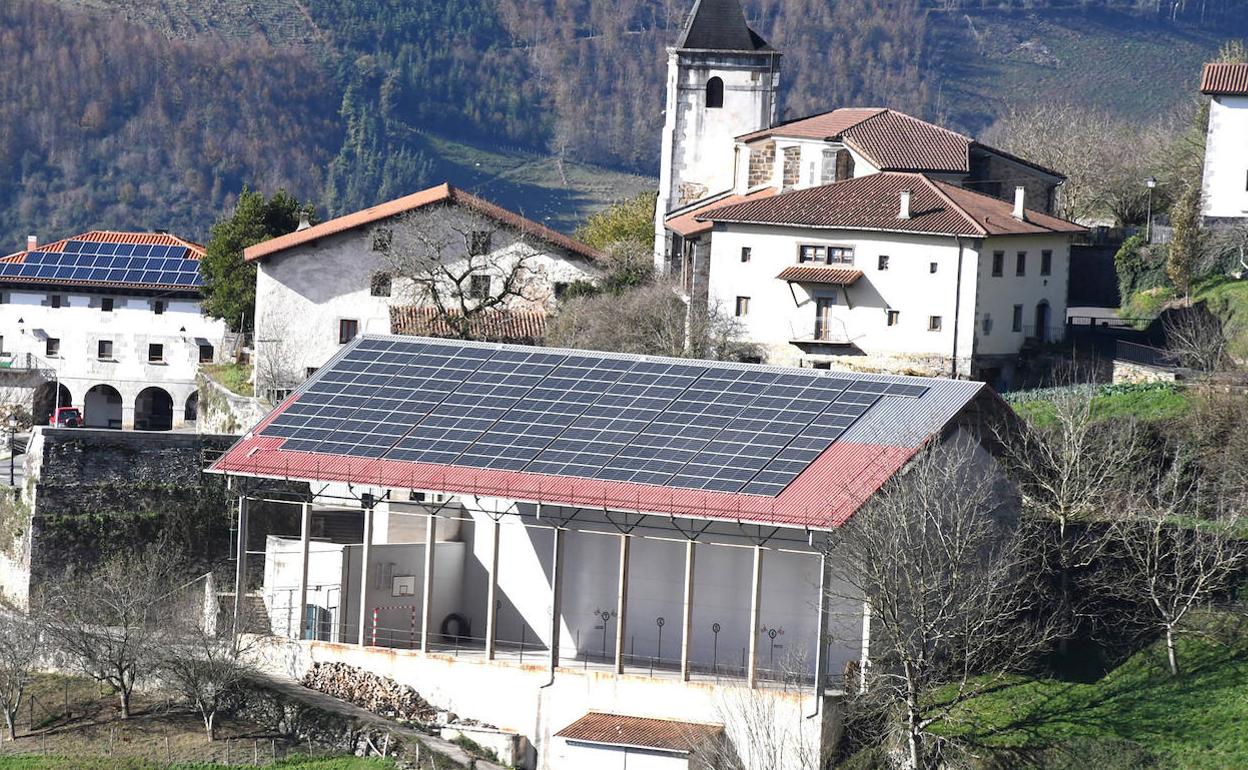 Eguzkiarekiko orientazio egokia du Orexak haren energia aprobetxatzeko.