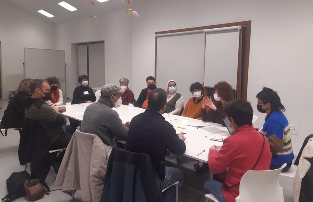 Aniztasunaren Kontseiluaren kideak atzo bildu ziren lehenengo aldiz. 