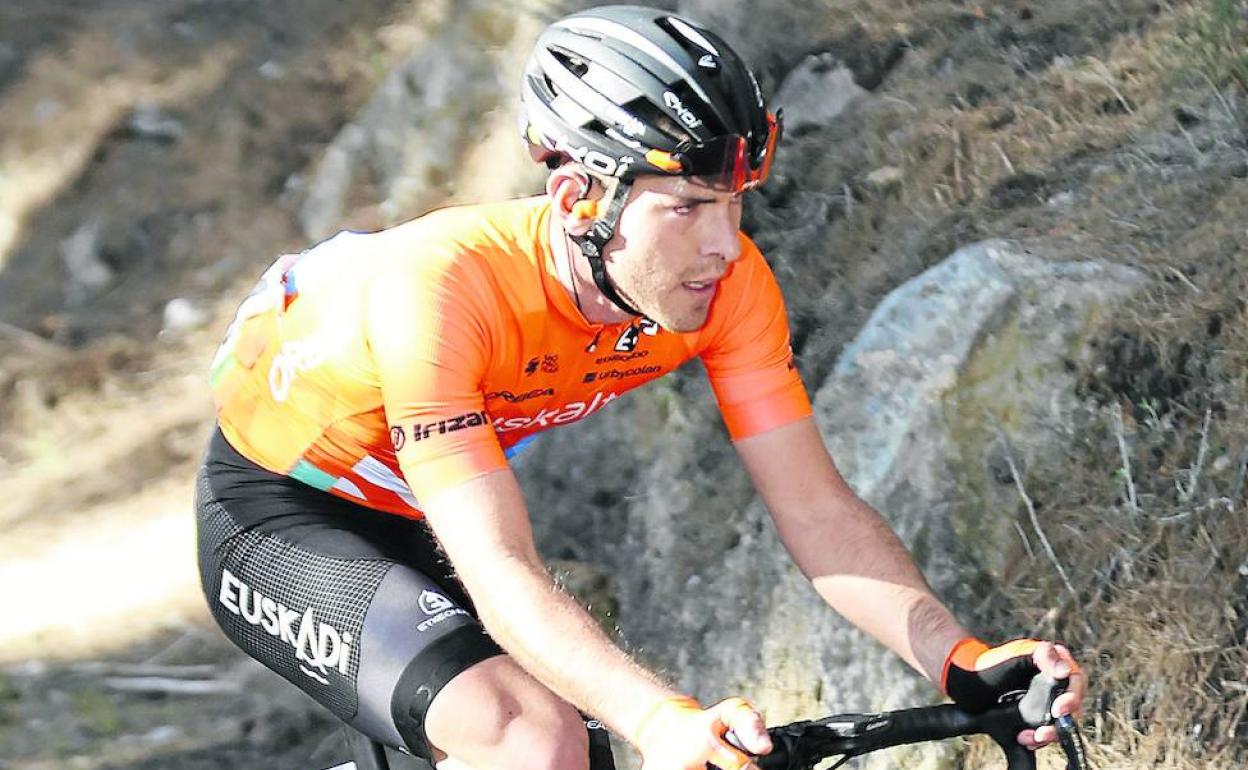 Julen Irizar, en su fuga en la Challenge de Mallorca. 