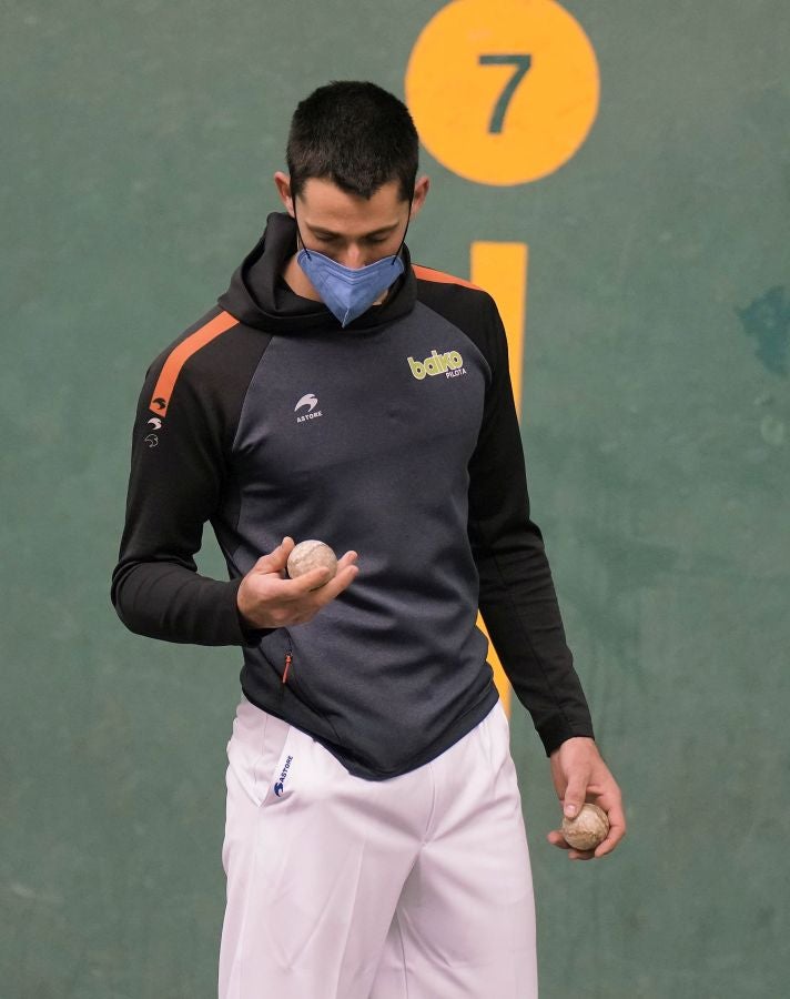 Fotos: Altuna, ausente en la elección de material para el encuentro frente a Peña II y albisu