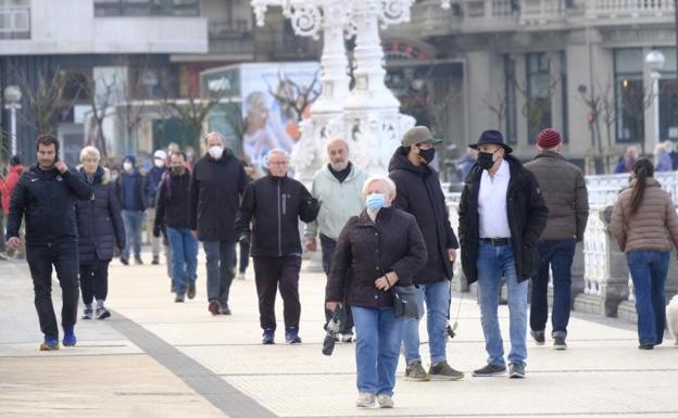 Euskadi constata una «evolución favorable de la pandemia» y se abre a relajar las restricciones