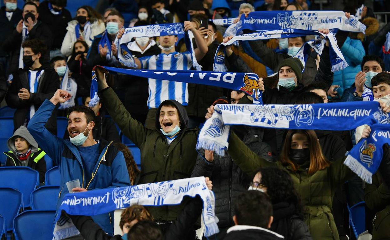 En Anoeta, por ejemplo, seguirá siendo obligatorio llevar la mascarilla a pesar de estar al aire libre.