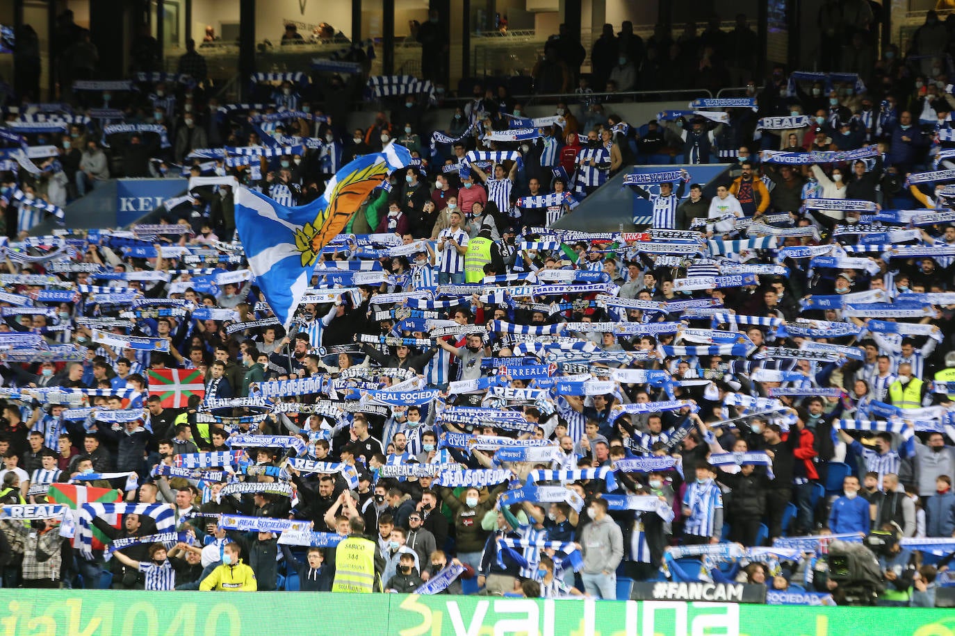 Fotos: ¿Has estado en el Reale Arena? Búscate en la grada