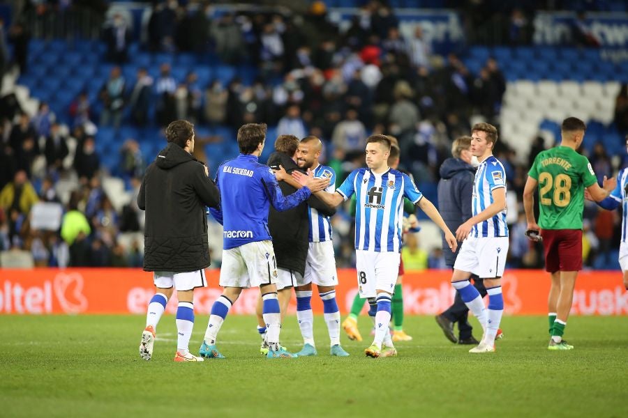 Fotos: El Real Sociedad-Granada en imágenes