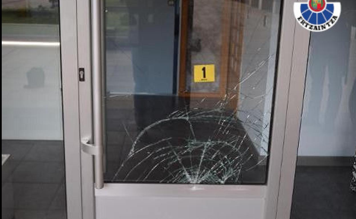 Detienen en Azpeitia a un joven de 21 años por robo con fuerza en tres comercios