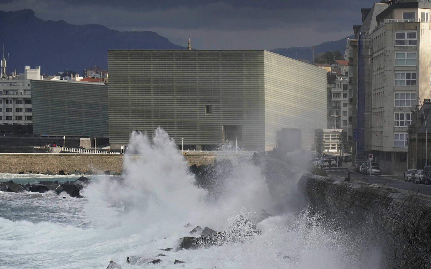 Fotos: Aviso amarillo por olas