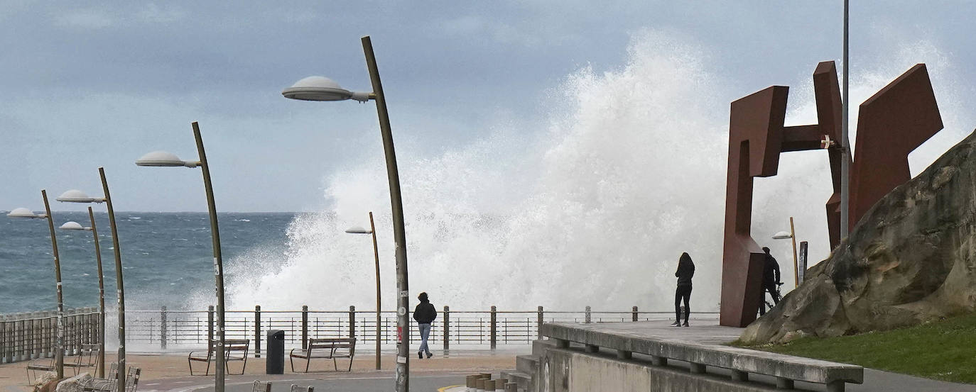 Fotos: Aviso amarillo por olas