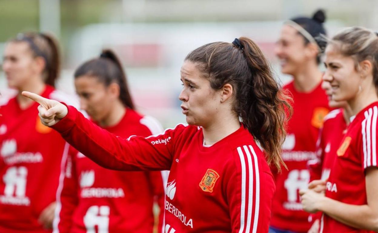 Nerea Eizaguirre, durante el entrenamiento ayer en Las Rozas.