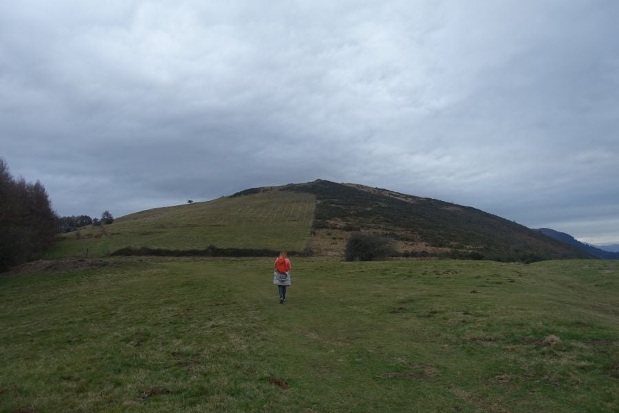 Bajo el manto blanco que ha cubierto esta semana el macizo de Aizkorri se encuentra, Zumarraga y los pueblos que se encuentran en el valle de Urola. 