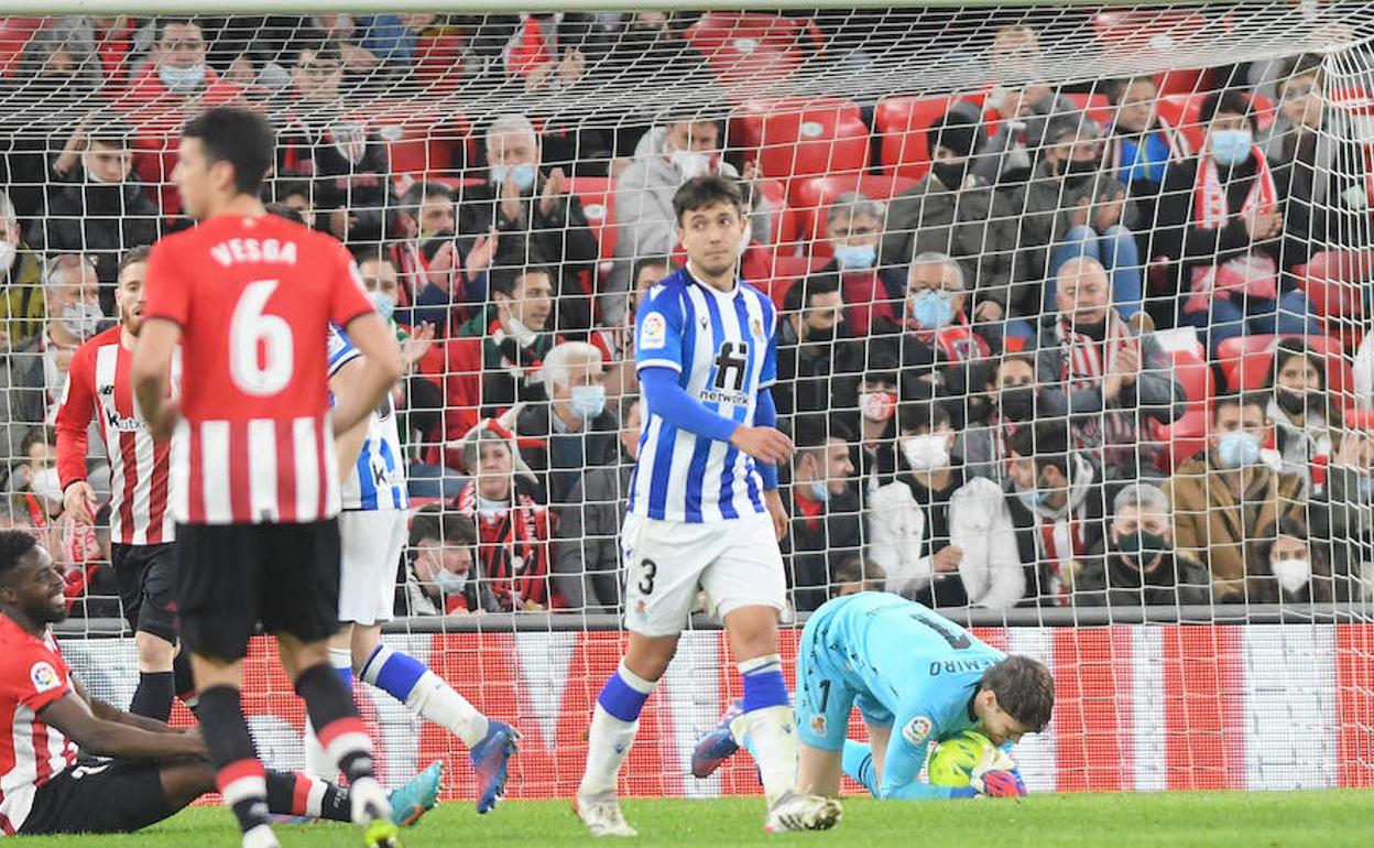 Martín Zubimendi durante el partido ante el Athletic Club