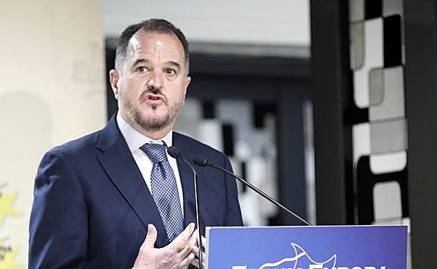 Crisis en el PP: Iturgaiz se suma a la 'vía Feijóo' para que un congreso elija a un nuevo líder de unidad