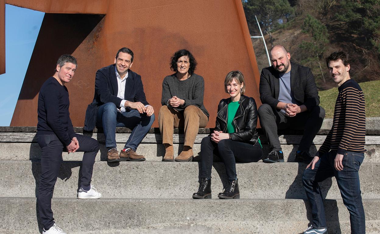 Foto del equipo de Entzunez Eraiki. 