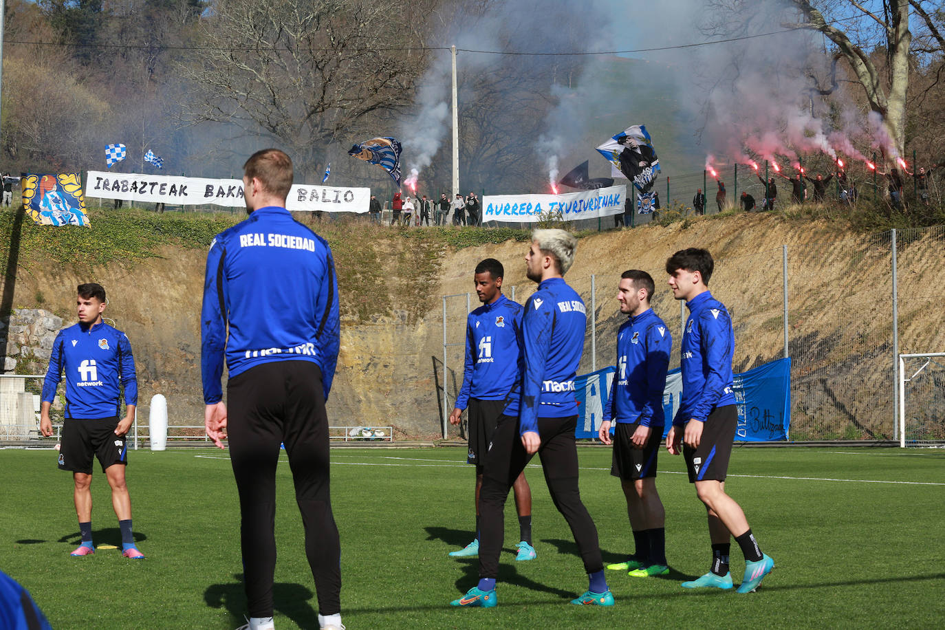 Fotos: Las imágenes del entrenamiento de la Real Sociedad en Zubieta
