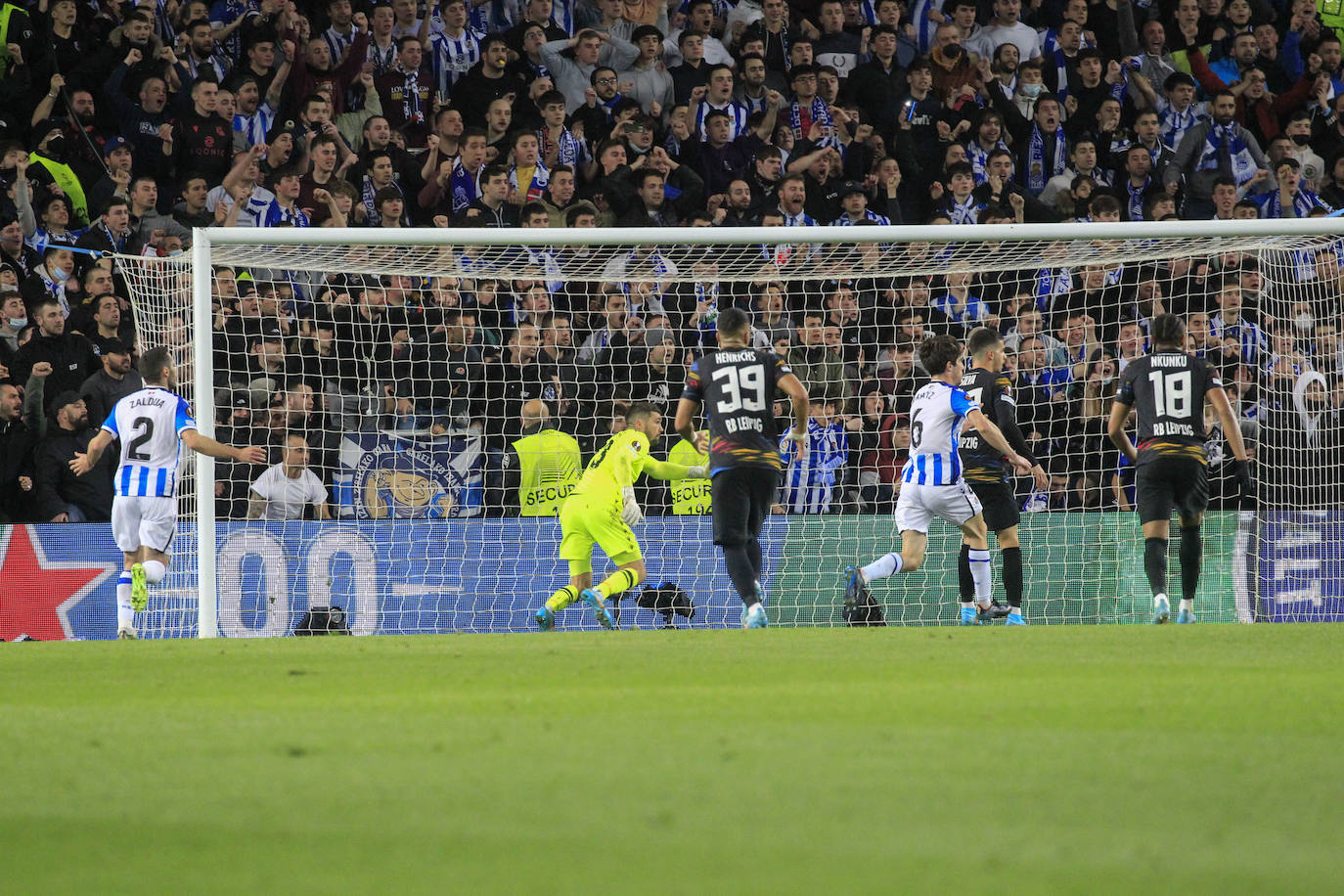 Fotos: Las imágenes del partido entre la Real Sociedad y el RB Leipzig