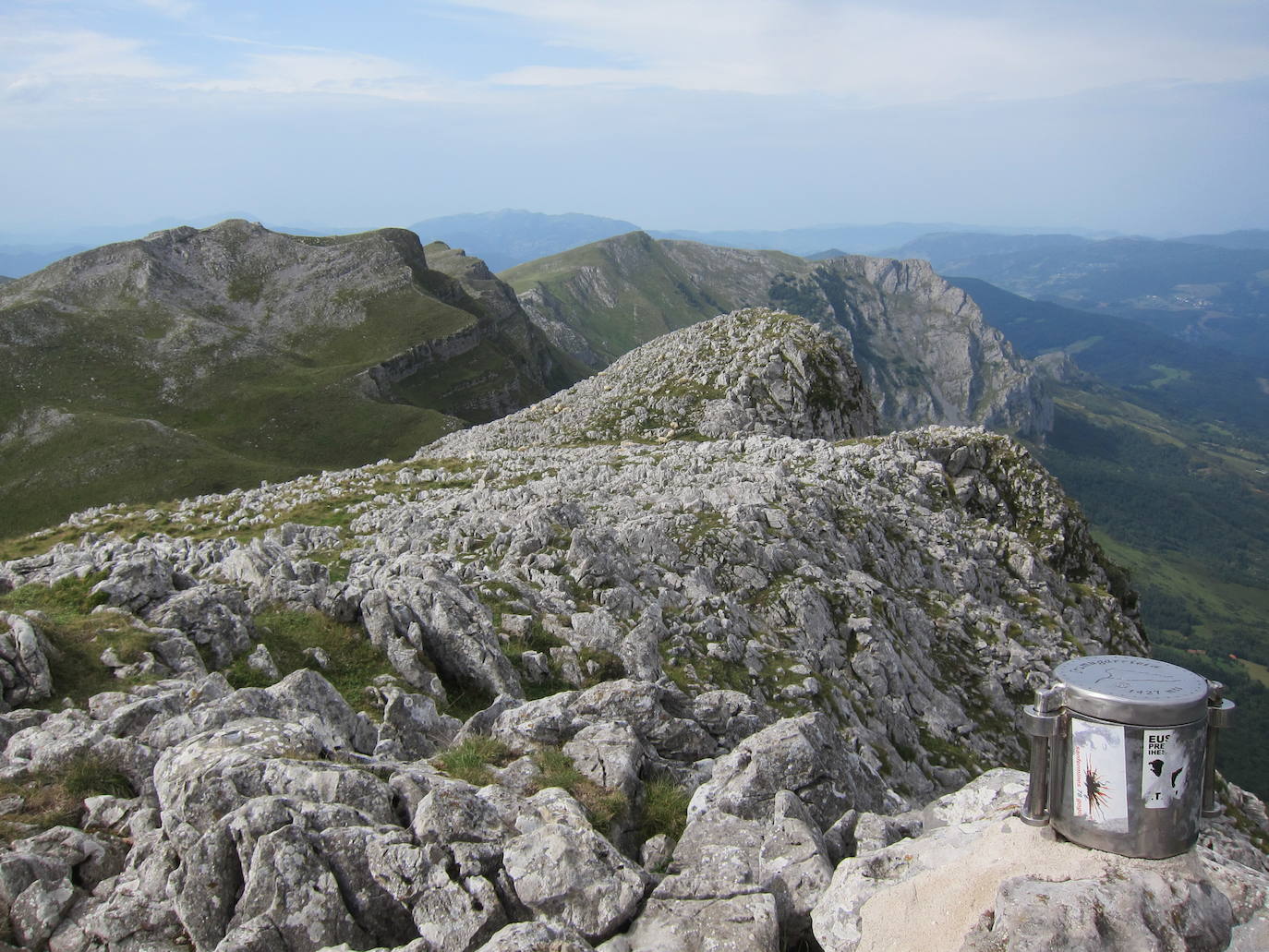 Fotos: Hirumugarrieta, dura subida con premio